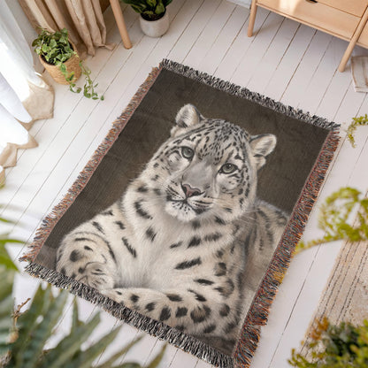 Majestic Snow Leopard Woven Blanket – The Perfect Valentine's Gift for Wildlife Lovers