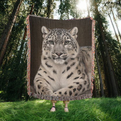 Majestic Snow Leopard Woven Blanket – The Perfect Valentine's Gift for Wildlife Lovers