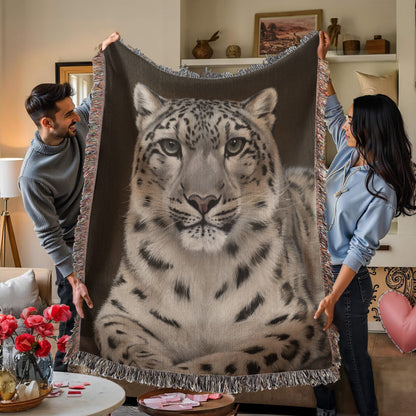 Majestic Snow Leopard Woven Blanket – The Perfect Valentine's Gift for Wildlife Lovers